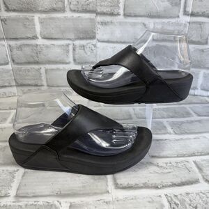FitFlop Smooth Black Leather Toe Post Flip Flops Wedge Sandals Women's Size 7